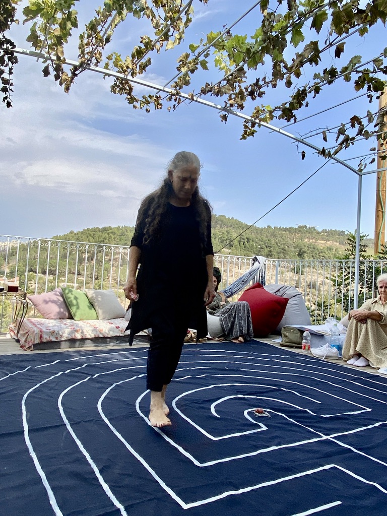 תמי וינר סרגוסי - הליכה במבוך קורס דולות